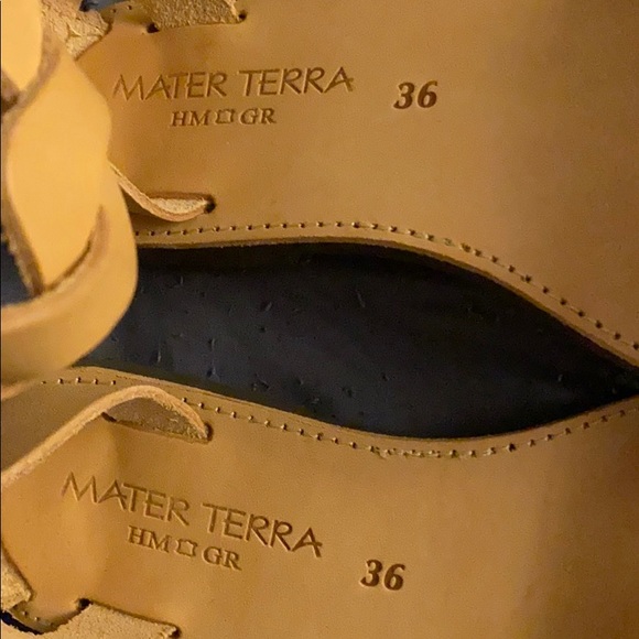 GRECIAN LEATHER SANDALS - Picture 3 of 5